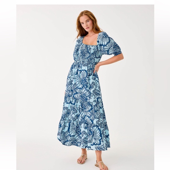 Lilly Pulitzer Dresses & Skirts - NWT lily Pulitzer hadly short sleeve smocked dress